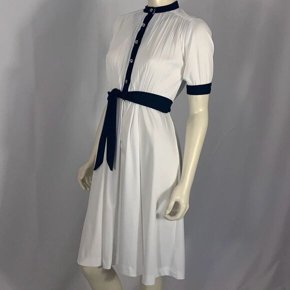 Vintage White Navy Half Button Short Sleeve Dress with Tie Waist Belt Size Mediu - Picture 13 of 15